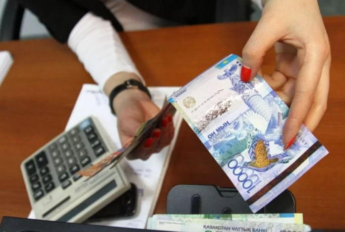 В Казахстане требуют справедливого повышения зарплат